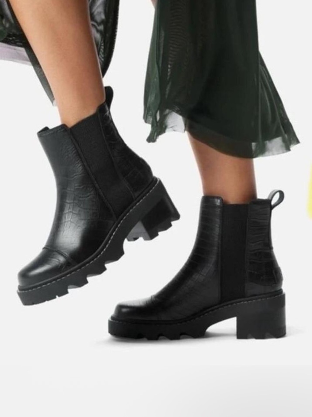 SOREL Joan Now Chelsea Boots Black Croc Embossed Leather Lug
Sole Waterproof 8